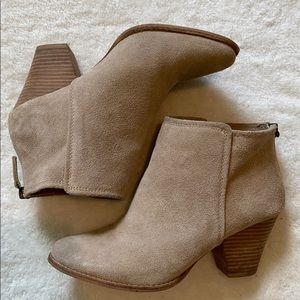SPLENDID Women’s leather ankle booties